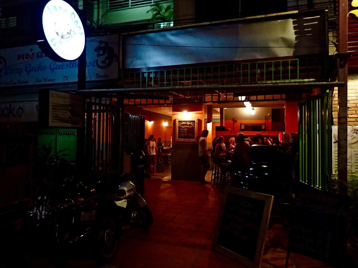 Lazy Gecko Guesthouse พนมเปญ ภายนอก รูปภาพ